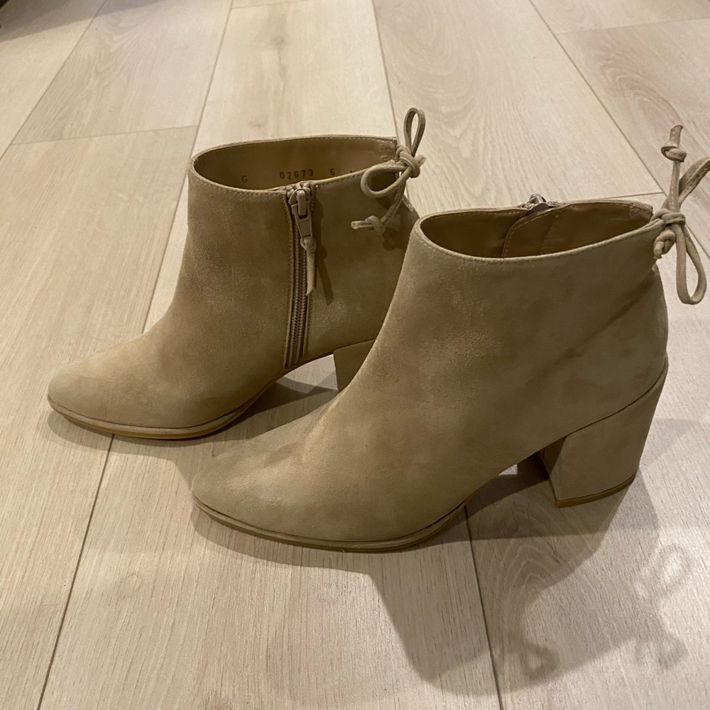 Stuart Weitzman Lofty Suede Boots - image 6